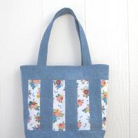 Upcycled Denim Tote, Patchwork Shopping Bag in Repurposed Light Indigo Denim & Floral Cotton, Lined Big Bag with Pockets