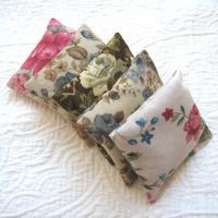 Lavender Sachets in 5 Vintage Floral Cotton Prints, Drawer Freshener, Gift for Her, 3 x 3 Inch Scented Mini Bags, Set of 5
