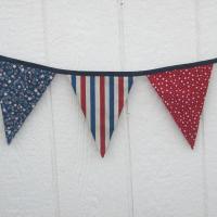 4th of July Banner, Red White and Blue Independence Day Decoration, Stars & Stripes Pennant for Patio and Porch, Patriotic Home Décor