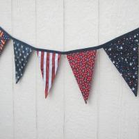 4th of July Banner, Red White and Blue Independence Day Decoration, Stars & Stripes Pennant for Patio and Porch, Patriotic Home Décor
