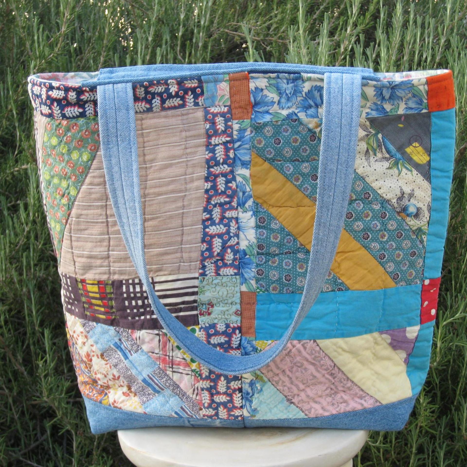 Granny Quilt Tote #1, Upcycled Vintage Scrap Patchwork Bag with Zipper, USA Hand Made