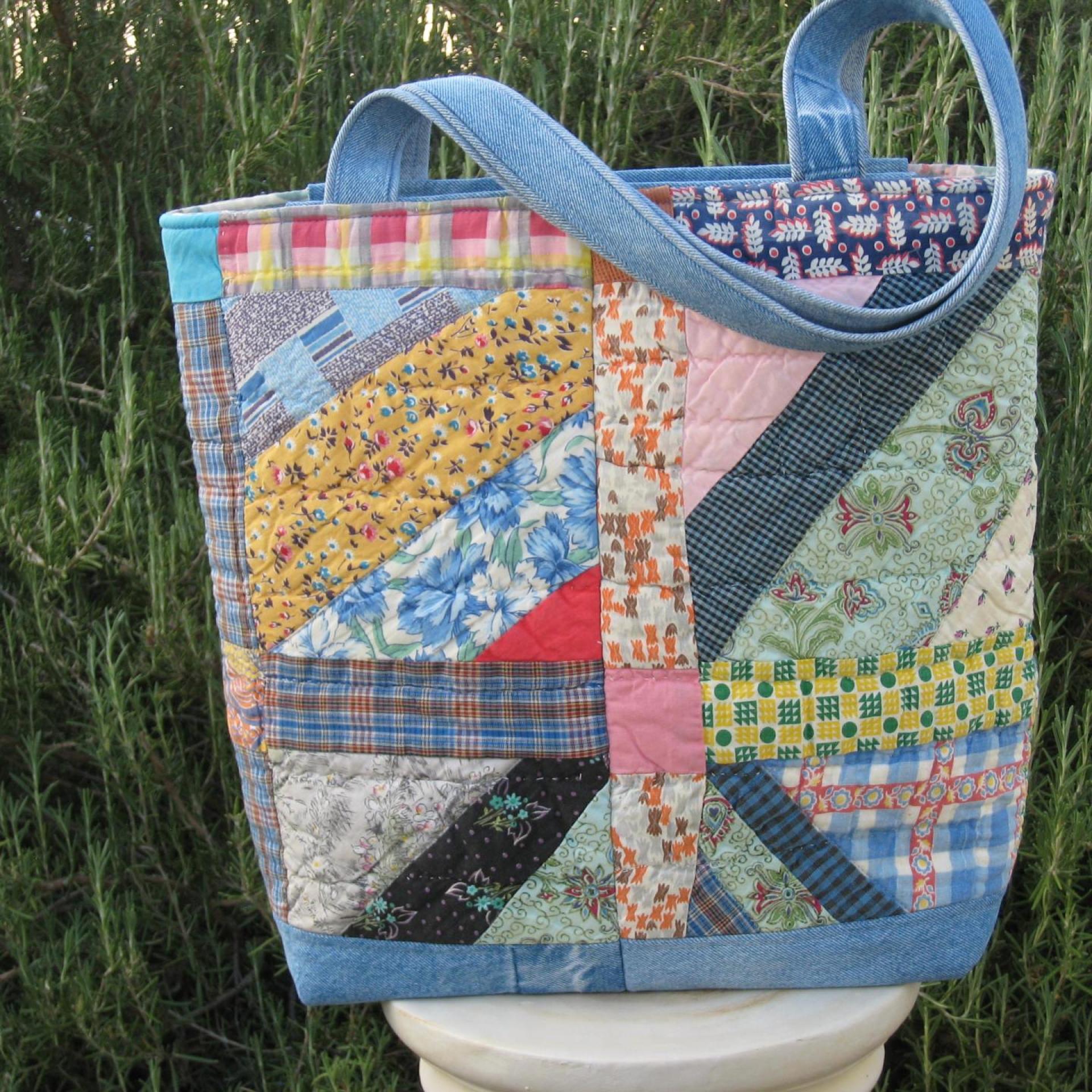 Granny Quilt Tote #2, Upcycled Vintage Scrap Patchwork Bag with Zipper, USA Hand Made
