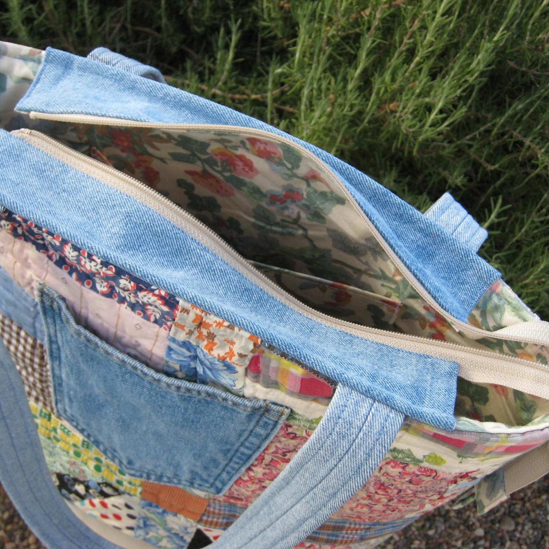 Granny Quilt Tote #2, Upcycled Vintage Scrap Patchwork Bag with Zipper, USA Hand Made