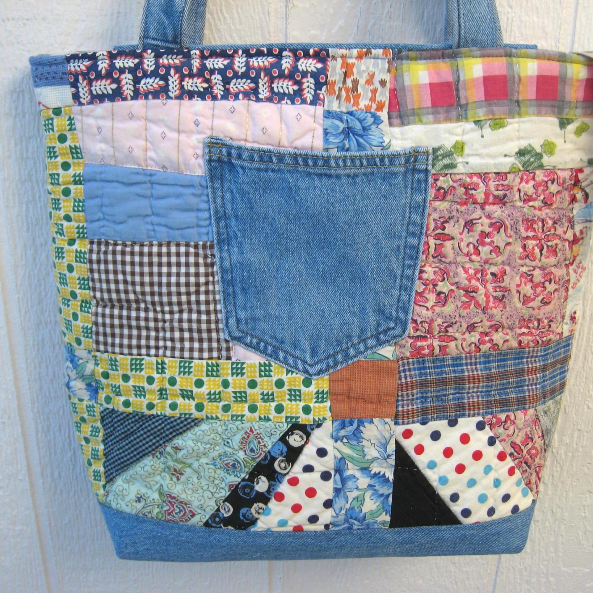 Granny Quilt Tote #2, Upcycled Vintage Scrap Patchwork Bag with Zipper, USA Hand Made