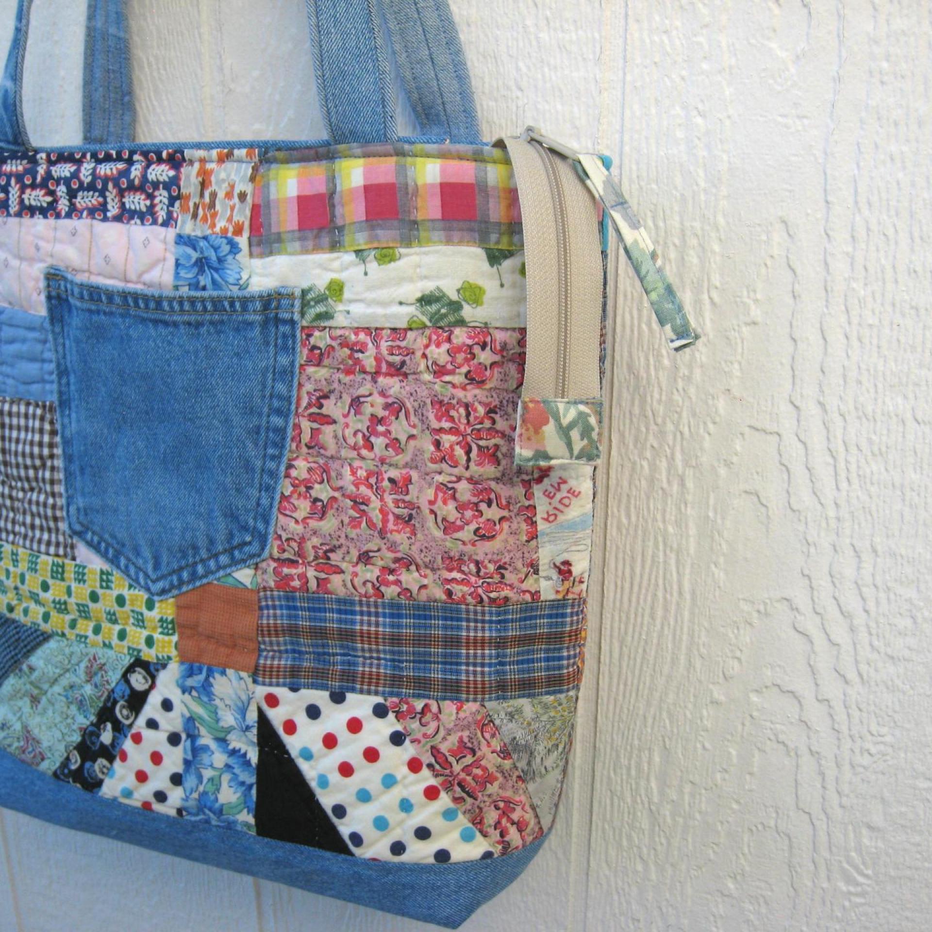 Granny Quilt Tote #2, Upcycled Vintage Scrap Patchwork Bag with Zipper, USA Hand Made