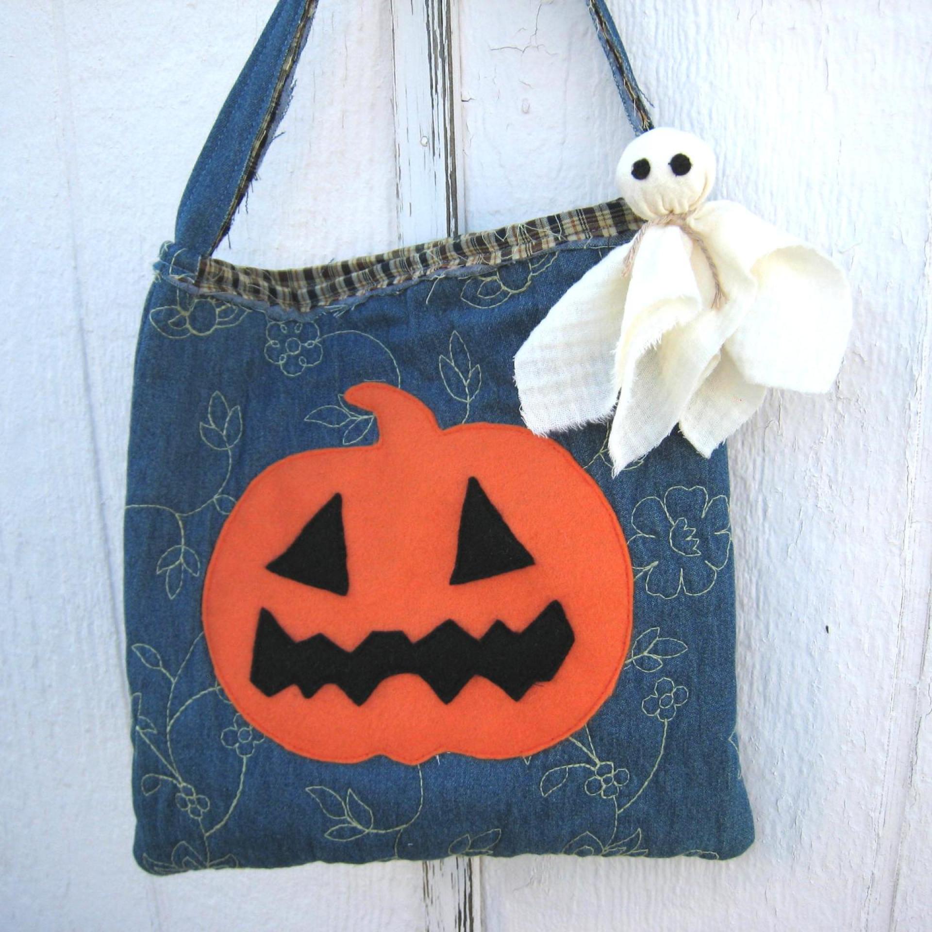 Halloween Treats Bag, Rustic Doorhanger Decoration with Pumpkin and Ghost, USA Handmade