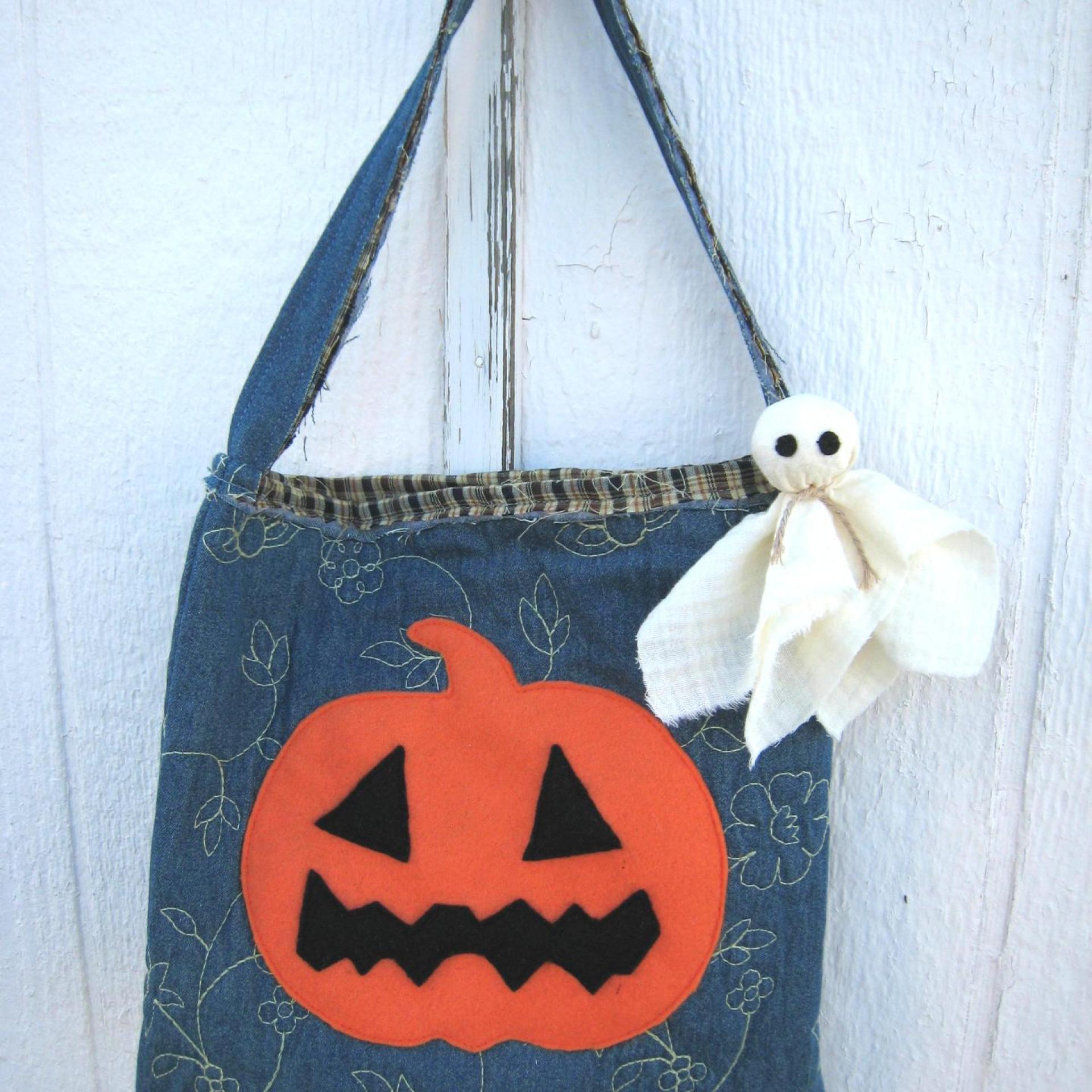Halloween Treats Bag, Rustic Doorhanger Decoration with Pumpkin and Ghost, USA Handmade