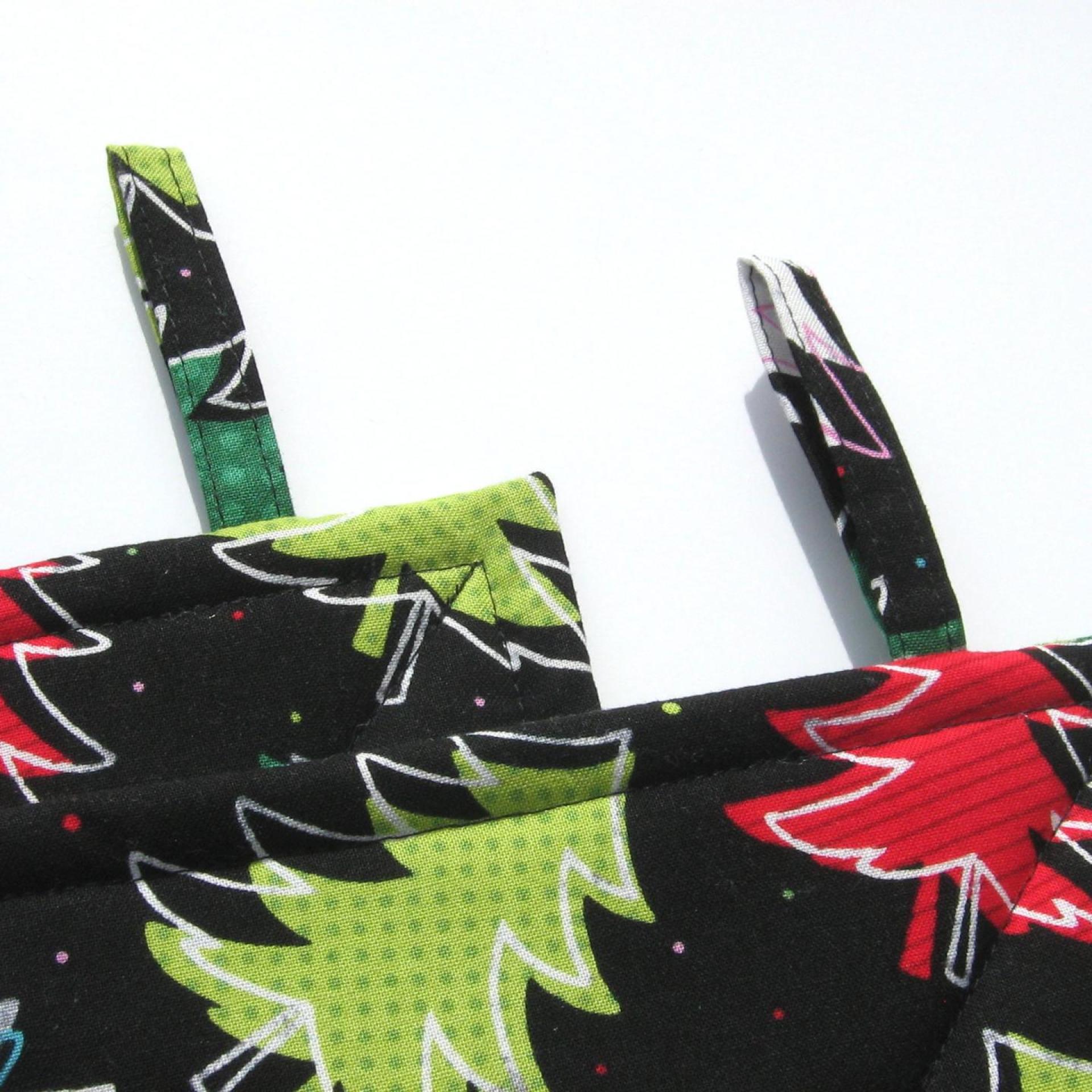 Christmas Trees Potholders, Red, Green, White Holiday Quilted Hot Pads, USA Handmade Housewarming, Hostess Gift, Stocking Stuffer