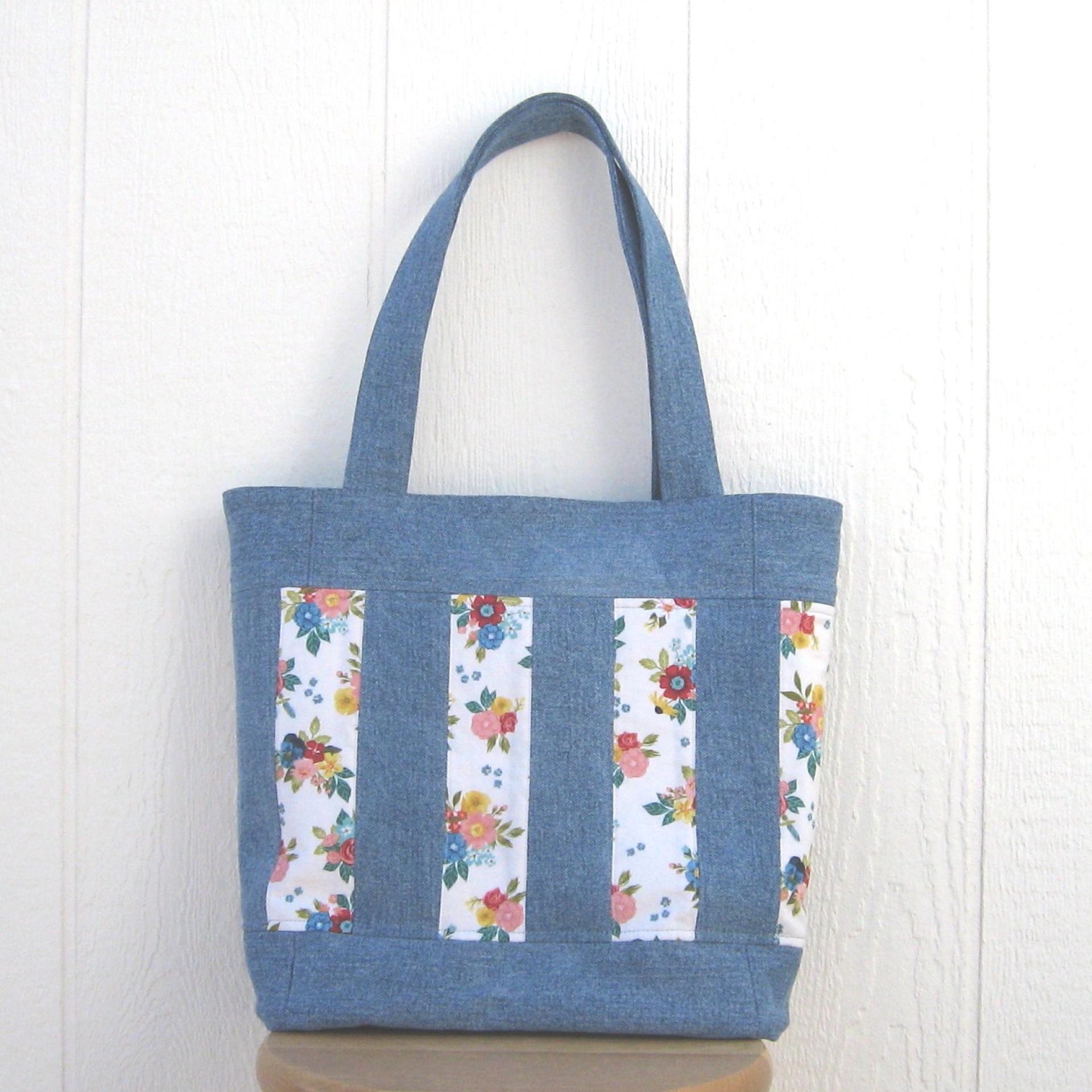 Upcycled Denim Tote, Patchwork Shopping Bag in Repurposed Light Indigo Denim & Floral Cotton, Lined Big Bag with Pockets