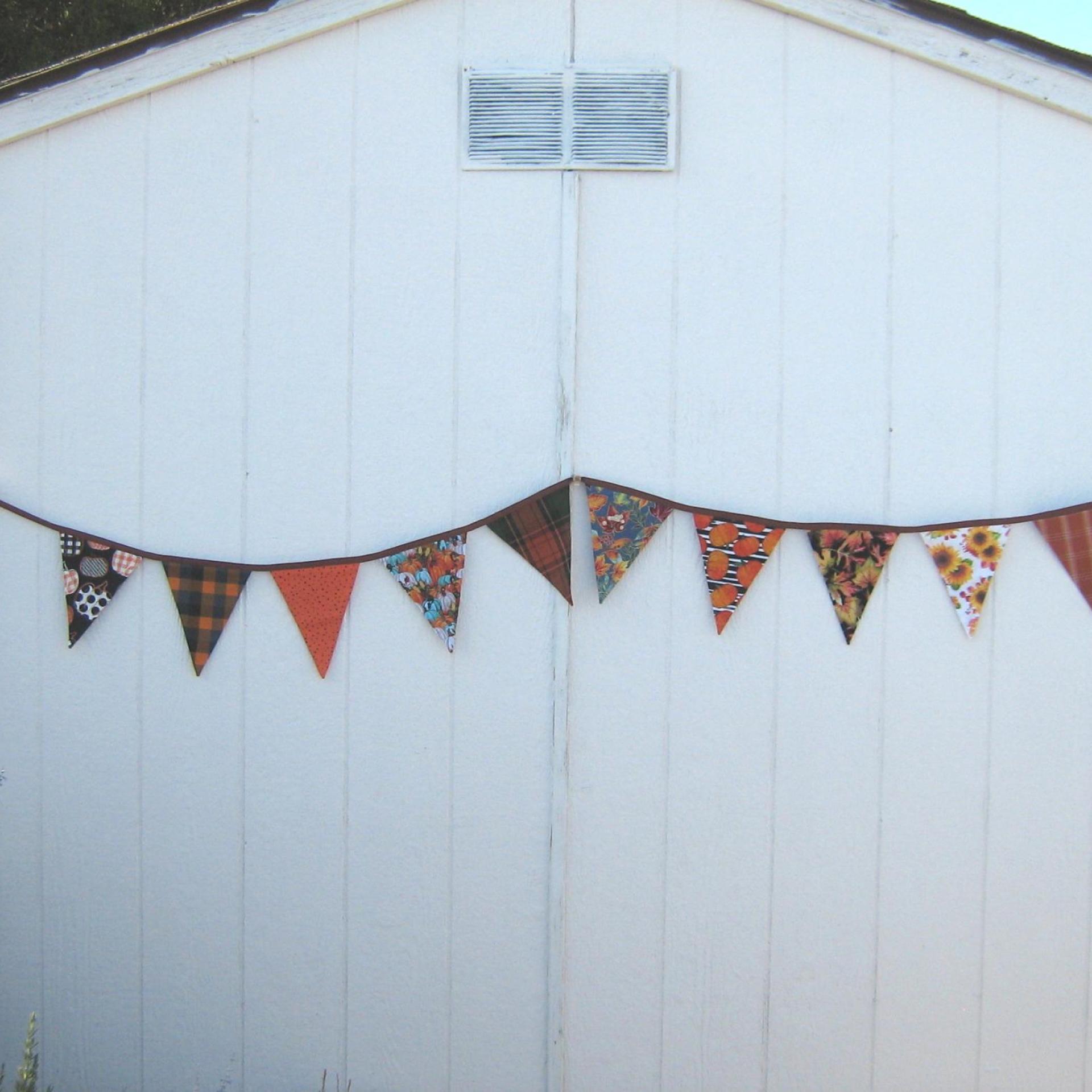 Autumn Décor Bunting, Harvest Festival Garland, Fall Colors Party Banner for Autumn Wedding, Barn Dance, Birthday Party 