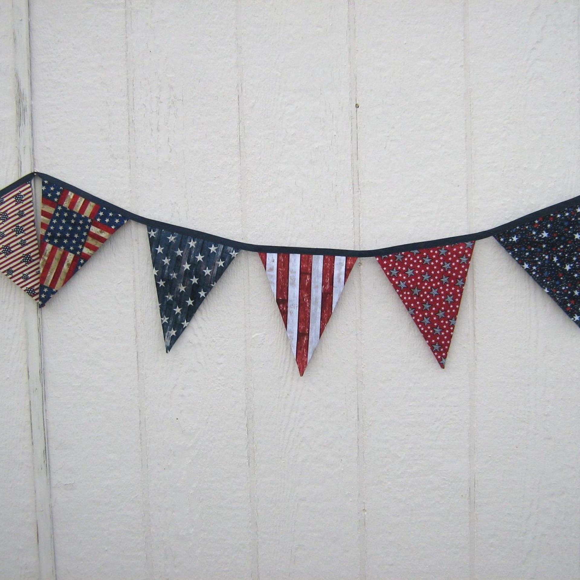4th of July Banner, Red White and Blue Independence Day Decoration, Stars & Stripes Pennant for Patio and Porch, Patriotic Home Décor