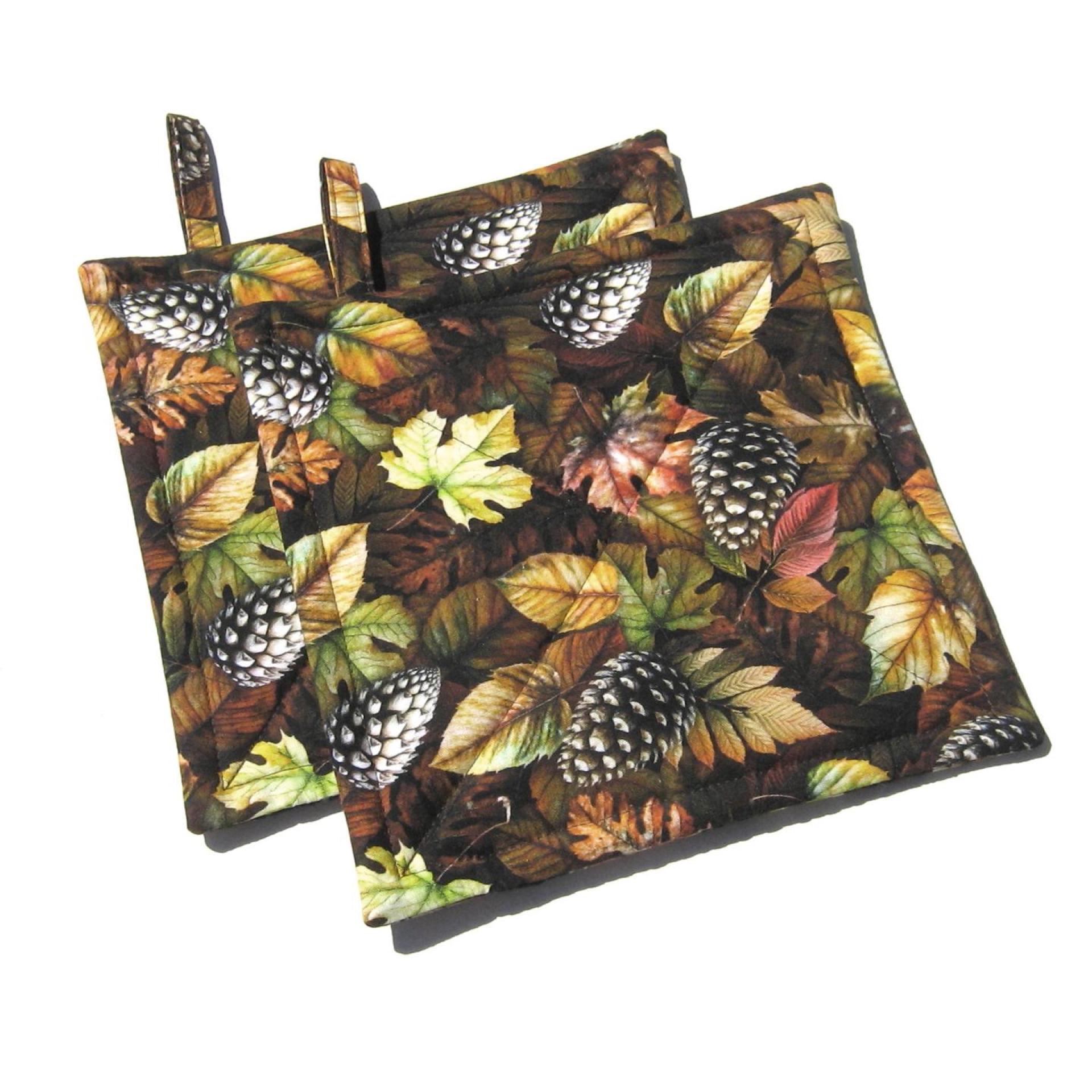 Autumn Woodland Potholders, Leaves and Pinecones Quilted Hot Pads, Rustic Farmhouse Décor, USA Hand Crafted Housewarming or Hostess Gift