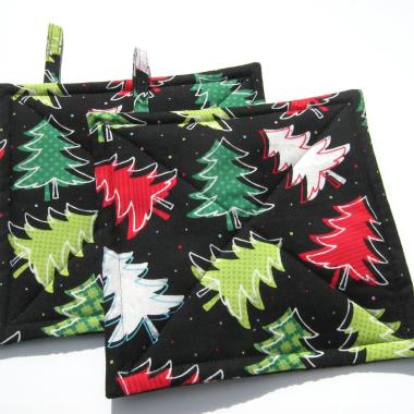 Christmas Trees Potholders, Red, Green, White Holiday Quilted Hot Pads, USA Handmade Housewarming, Hostess Gift, Stocking Stuffer